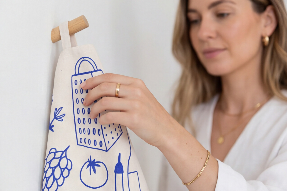 Italy Tea Towel For Italy Lovers, Blue Doodle Wine & Cheese Kitchen Tea Towel For Italian Kitchen, Cotton-Poly Blend Drying Towel