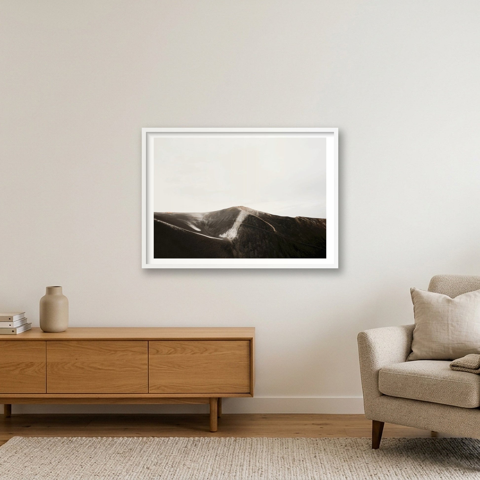 1289 — 84×59cm, 33×23" White Frame