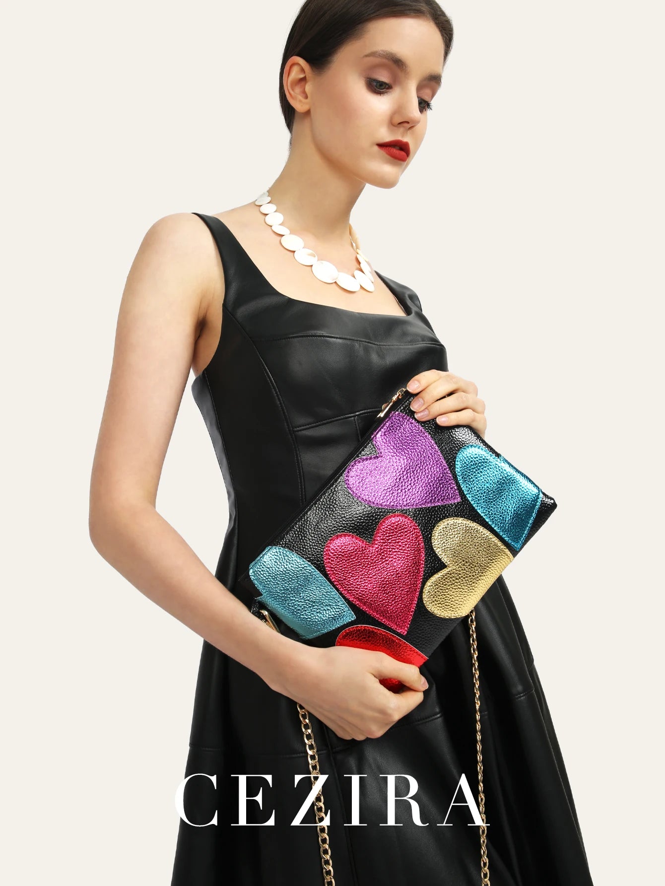 Luxury Design Colorful Metallic PU Leather Clutch Women Fashion Sweet Hearts Pattern Square Handbags Chain Crossbody Girls Purse
