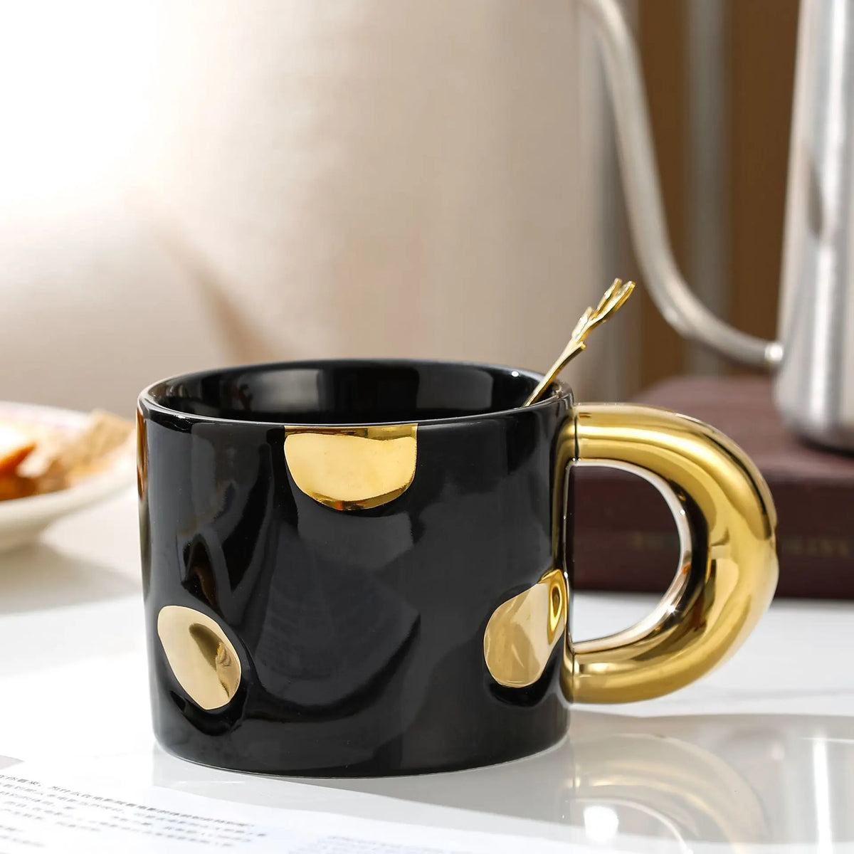 black gold ceramic mug large handle 350ml coffee cup modern kitchen gift alternate product view